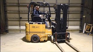 Bendi Swing Reach Narrow Aisle Forklift Demo [upl. by Gregor539]