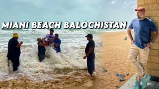 Miani Beach Per Picnic  Balochistan [upl. by Erdried]