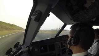 A pilots eye view of a British Airways approach into Funchal [upl. by Oatis411]