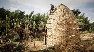 Amazing Woven Bamboo House Traditional Green Building [upl. by Orland]