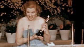 Vivien Leigh Wins Best Actress 1952 Oscars [upl. by Ahsiea]