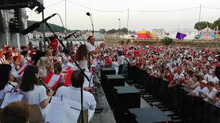 Fêtes de Bayonne 2019  quotla Peña Baionaquot par lHarmonie bayonnaise à louverture [upl. by Airetnuhs]