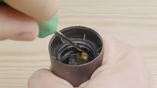 Tutorial How to unlock thermoplastic E27 lamp holders [upl. by Anneehs651]