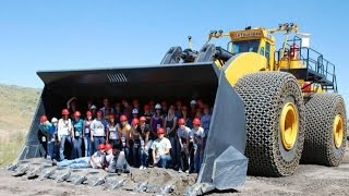 LeTourneau L2350  The Biggest Wheel Loader in The World [upl. by Danila]