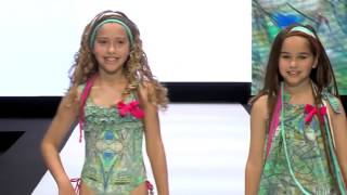 El diseñador Héctor Cubas en la FeriaModaTFE  Moda Infantil [upl. by Haidebez263]