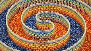 THE AMAZING TRIPLE SPIRAL 15000 DOMINOES [upl. by Noislla795]