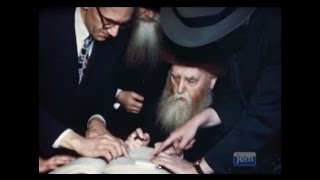 The Previous Rebbe Accepts US Citizenship  RARE Footage from 1949 [upl. by Verena208]