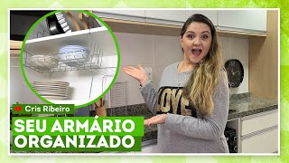 Como organizar armário de cozinha pequena com Cris Ribeiro [upl. by Winifield]