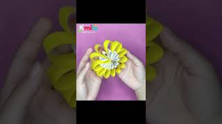 Como hacer flores de papel  flores de papel rápido y fácil 🌺 How to make paper flowers Shorts [upl. by Ahsiakal847]