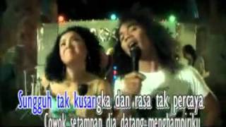 Slank Feat Nirina  Pandangan Pertama Original [upl. by Atiuqin]